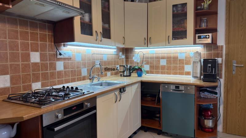 NA PREDAJ 2 izbový byt v Nitre na Klokočine