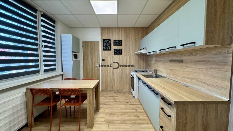 NA PRENÁJOM veľký 3 izbový byt na Čermáni NITRA