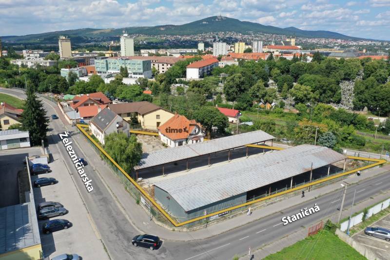 NA PRENÁJOM skladové priestory - areál v centre Nitry