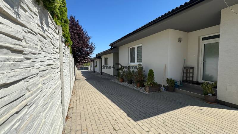 NA PREDAJ Radový rodinný dom v obci Malý Lapáš