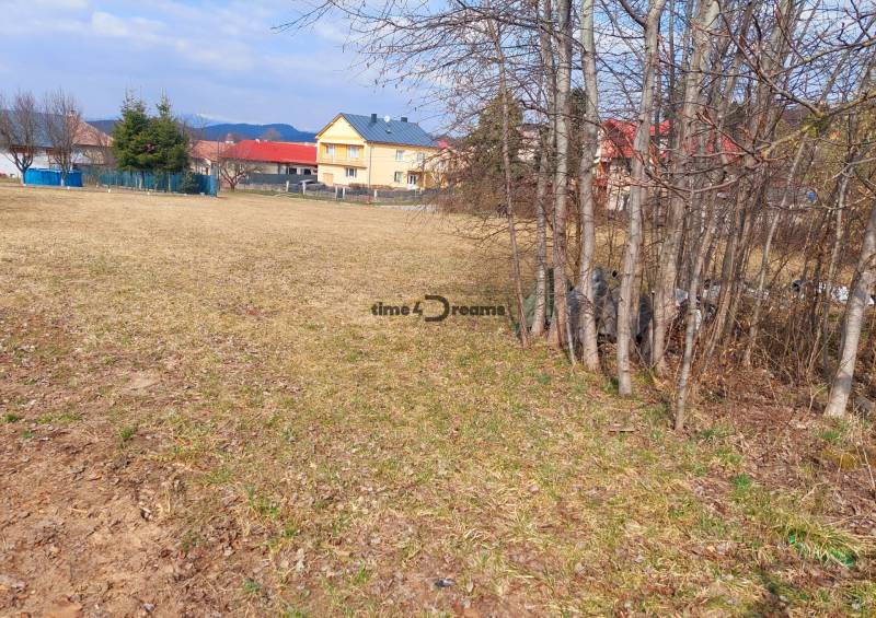 NA PREDAJ pekný pozemok na stavbu domu HROCHOŤ okr.BB