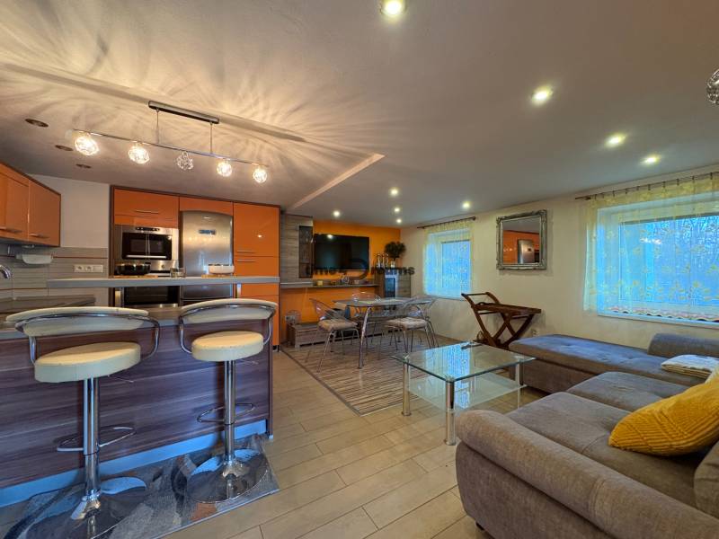 Na predaj: 2 izbový domček v Leviciach