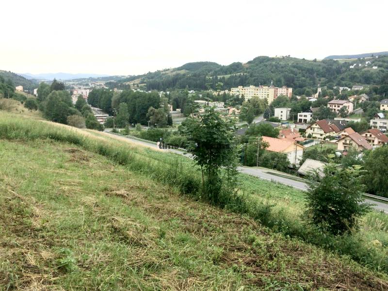 NA PREDAj pozemok na stavbu chaty alebo domu HRIŇOVÁ