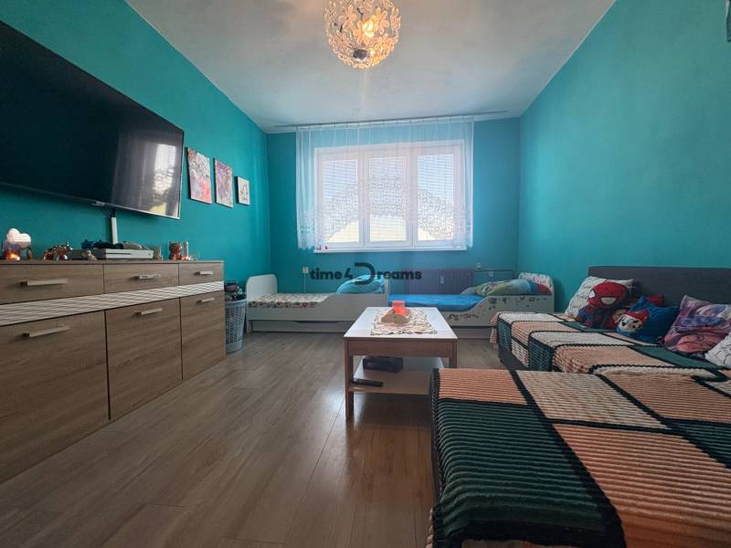 Na predaj: 3 izb.byt + LOGGIA + KLÍMA + PIVNICA