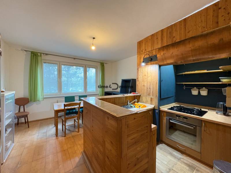 Na predaj: CENTRUM: 3 izb.byt + PIVNICA