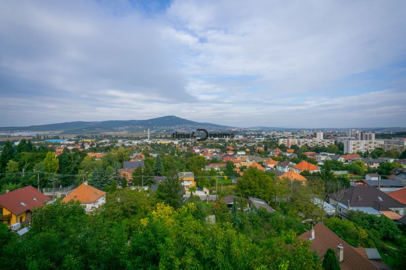 NA PREDAJ 3-izbový byt na Zvolenskej ulici