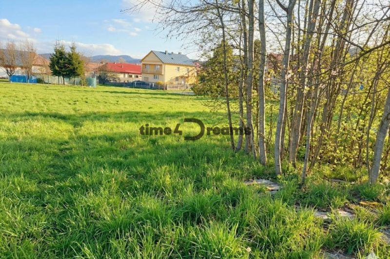 NA PREDAJ pekný pozemok na stavbu domu HROCHOŤ