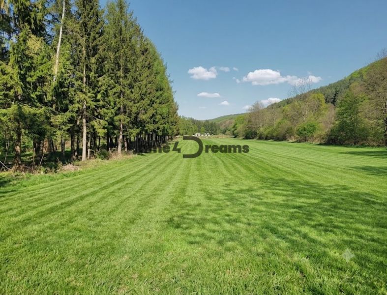 NA PREDAJ rovinatý pozemok -15€m2..HORNÝ TISOVNÍK-okr.Detva