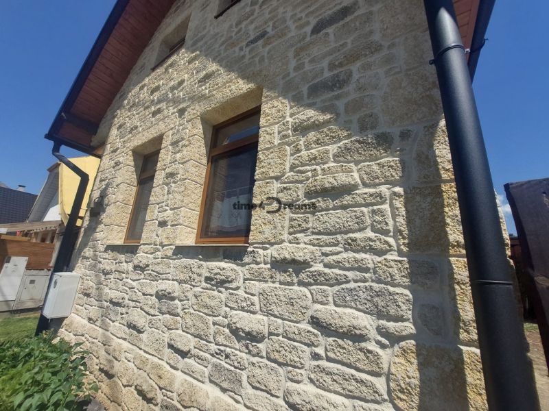 NA PREDAJ Čarovný vidiecky dom s kachľovou pecou NEMECKÁ